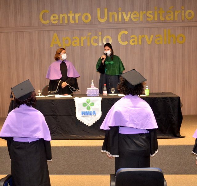 Cerimônia Solene Marca a Entrega das Carteiras de Identidade Profissional  aos Novos Nutricionistas — FIMCA - Centro Universitário Aparicio Carvalho