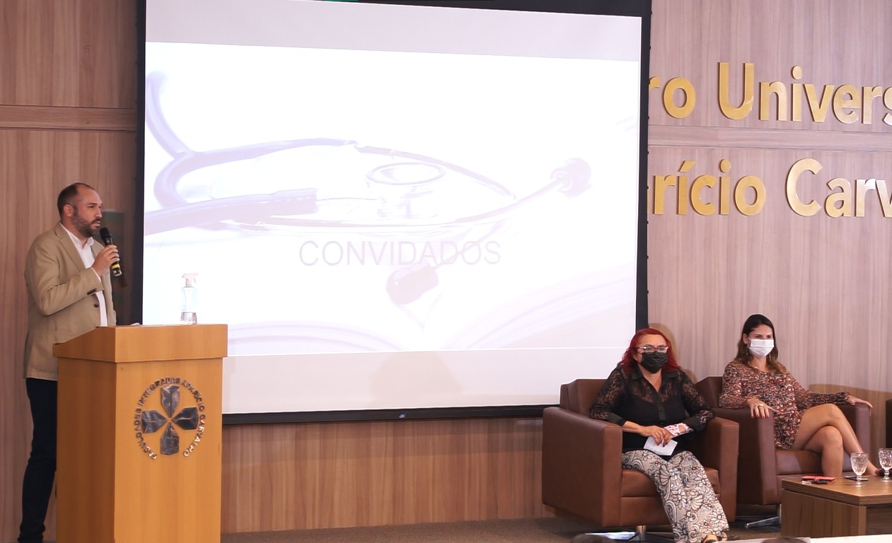 Cerimônia do Jaleco: Medicina T XIX — FIMCA - Centro Universitário Aparicio  Carvalho