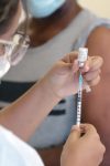 FIMCA recebe vacinação de Coronavac para atender público que está com a...